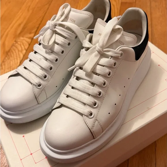 Alexander McQueen White and Black Women's Sneakers - Picture 2 of 4